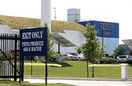 The Testa Produce Inc. plant on the South Side of Chicago last month. Older people are dying on the job at a higher rate than workers overall, even as the rate of workplace fatalities decreases, according to an Associated Press analysis of federal statistics. In 2015, about 35 percent of the fatal workplace accidents involved a worker 55 and older, or 1,681 of the 4,836 fatalities reported nationally. William White, 56, was one of them. White fell 25 feet while working at Testa. He later died of his injuries. 
